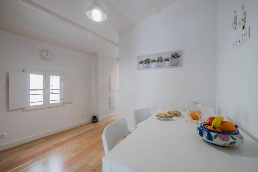 Home In One Of Evora'S Most Historical Squares エクステリア 写真